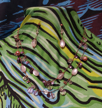 Load image into Gallery viewer, Rose-Tinted Glass Jewelry Set
